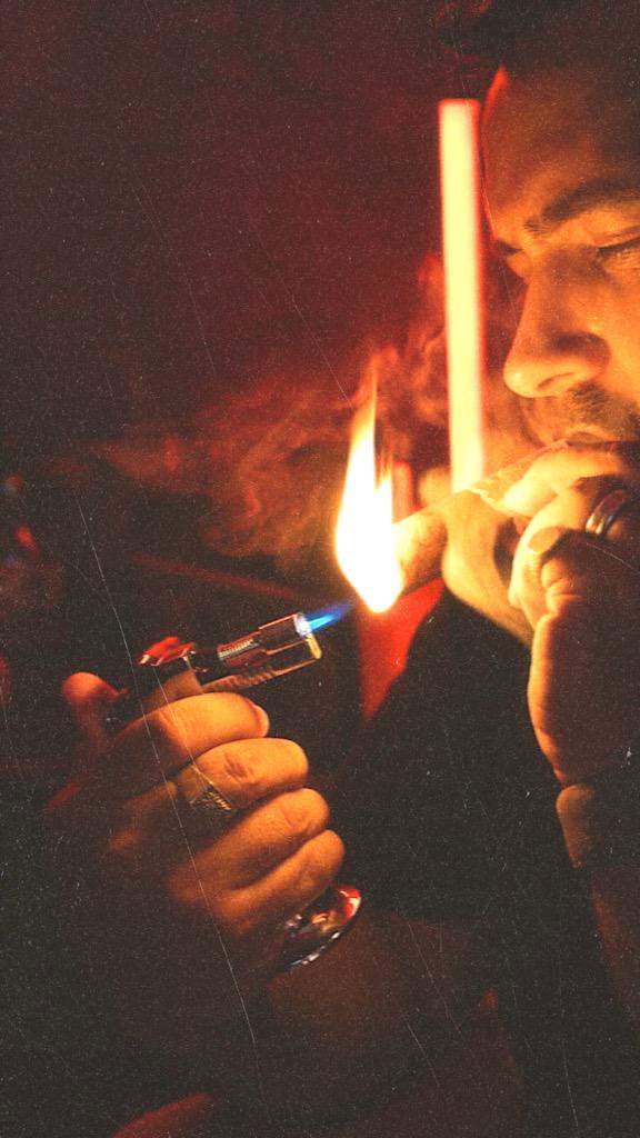 Hand-rolled Papasito premium cigars crafted in Indonesia